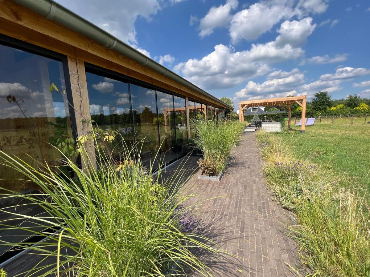 'T Heidepaleis Bed & Breakfast Garderen Exterior photo